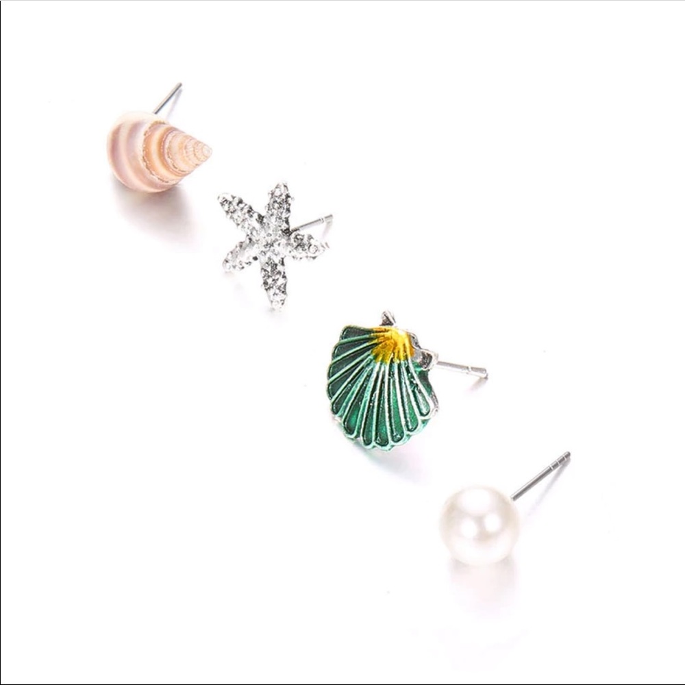 Boho silver tone starfish shell stud earrings
